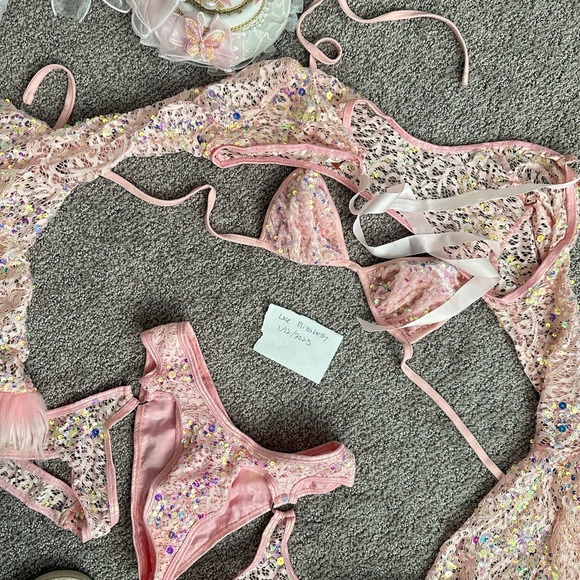 Pink Rave Outfit - Picture 5 of 9